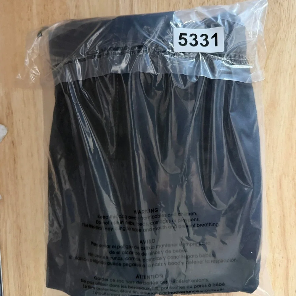 Athleta Black Corduroy Mini Skirt Womens 4 Stretch Utility Pocket Style 720944